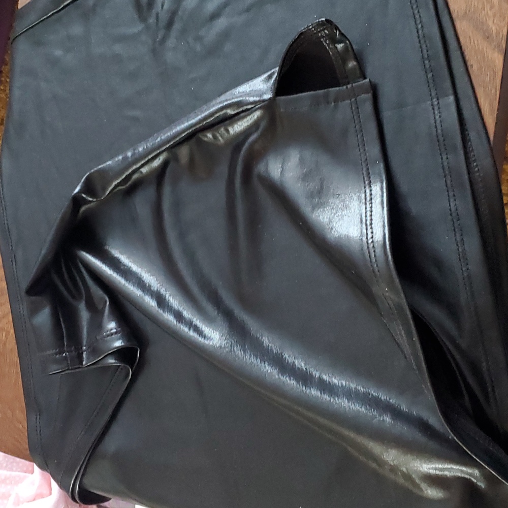 Faux leather mini skirt